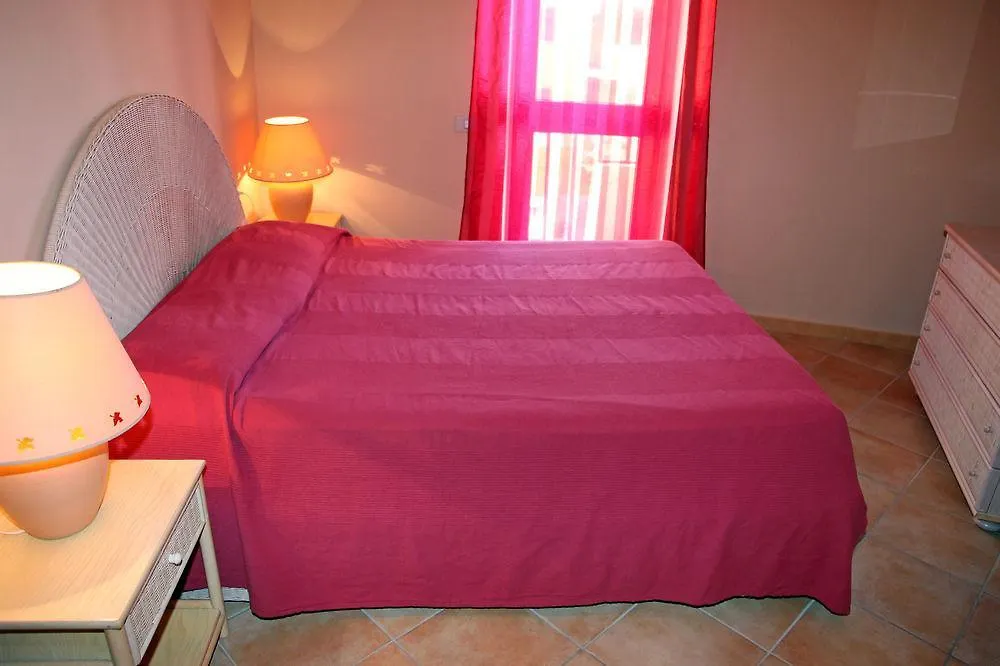 Hotel La Contessa Santa Teresa Gallura 3*,